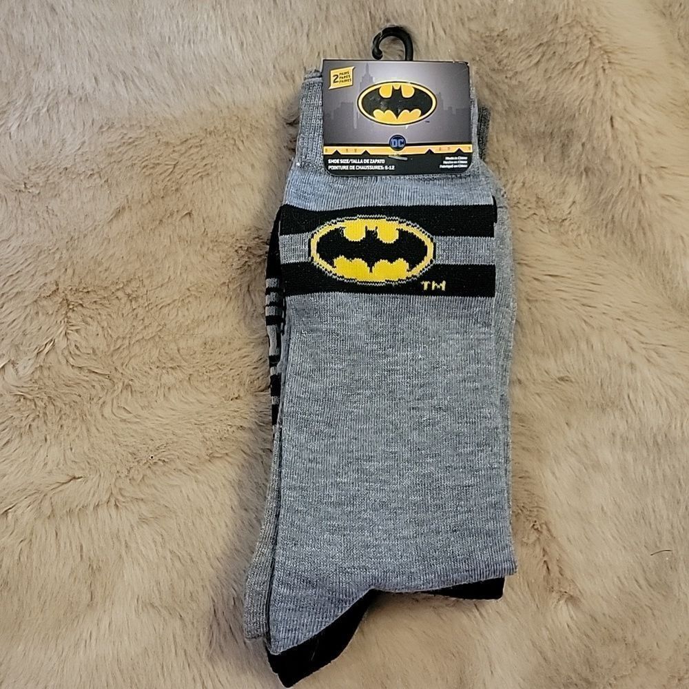 DC COMICS BATMAN SOCKS, 2 PAIRS - NEW!